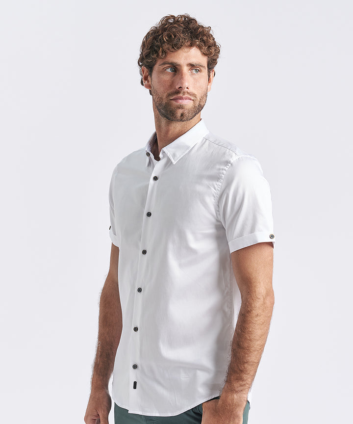 CAMISA MANGA CORTA BUTTON DOWN OCULTO CLASSIC FIT BLANCO PV24