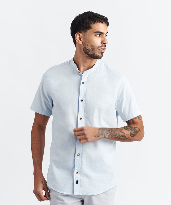 CAMISA MANGA CORTA CUELLO NERU CON VIVO LOOK LINO CR CLASSIC FIT CELESTE PV24